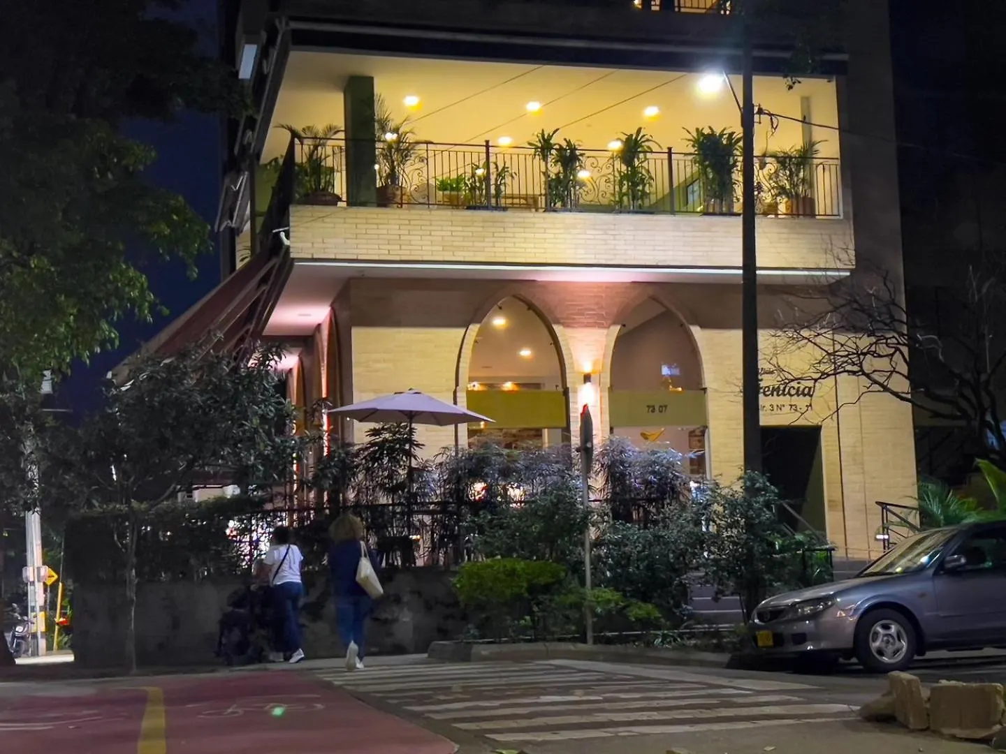 Stadios Cozy Rosa Negra Suite 메딜린